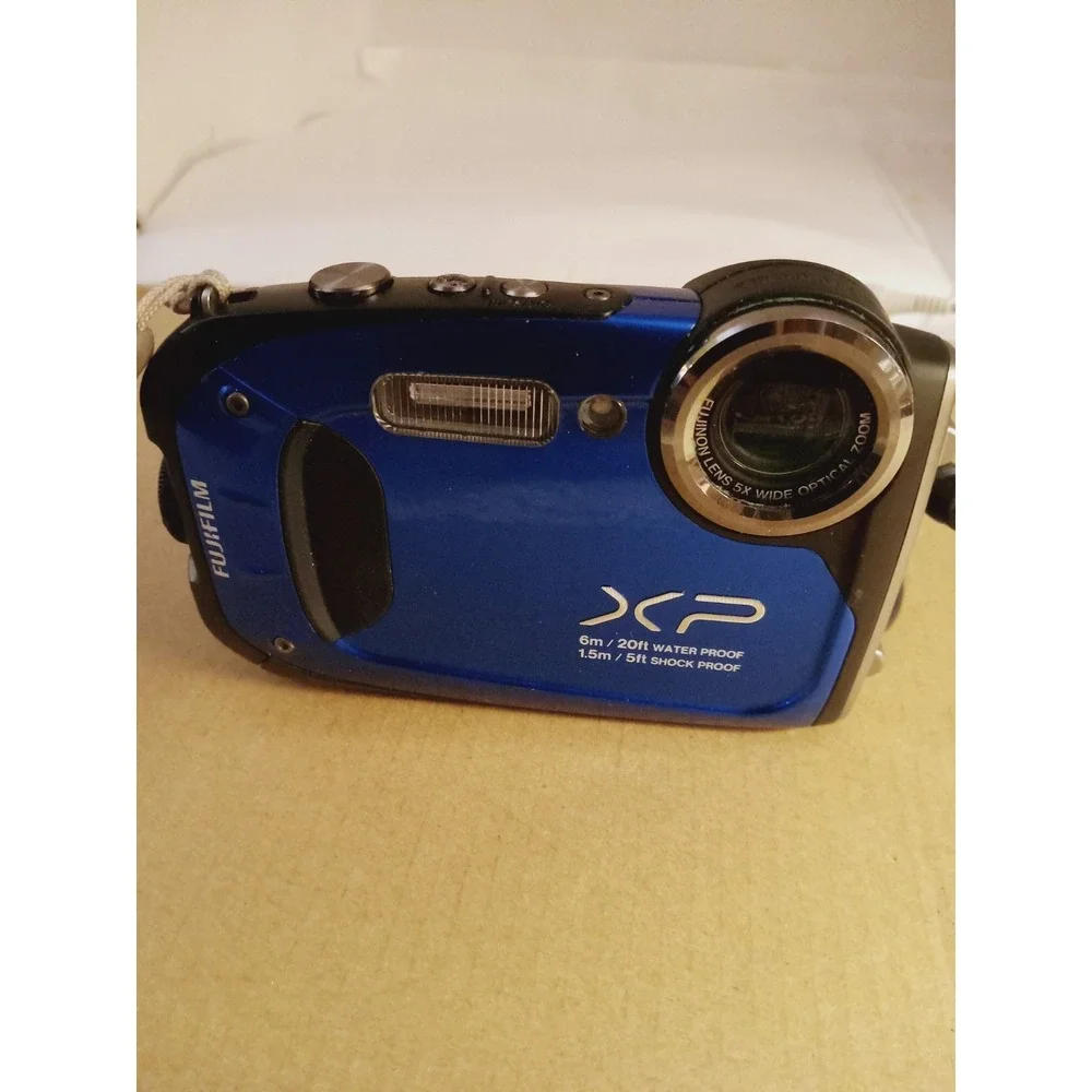 Camera Fujifilm Finepix XP60 Digital Camera Waterproof USB Charger Need ABattery